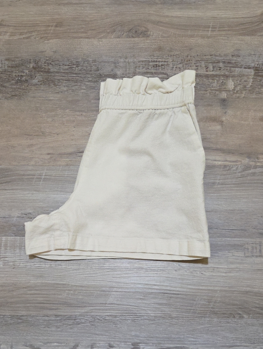 🛍Express Cream High-Waist Ruffle Elastic Linen Shorts Womens Medium - Picture 8 of 9